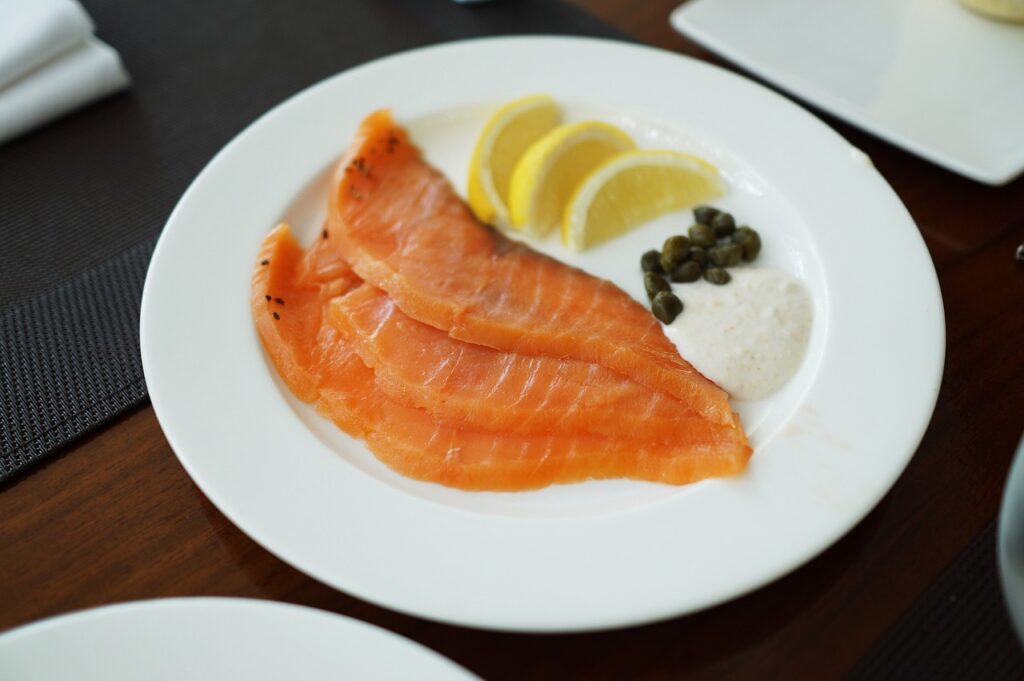 삼바 (Smoked Salmon)